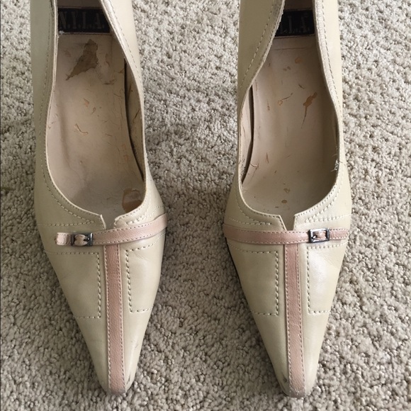 Tan pointy heels NYLA - Picture 2 of 3